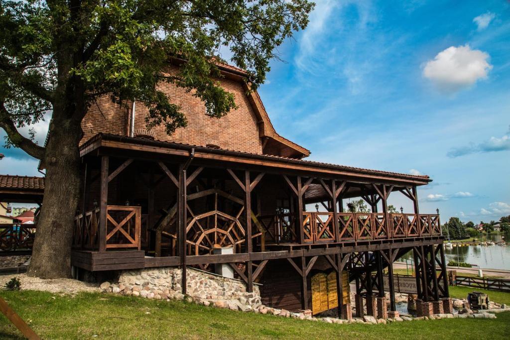 Gosciniec Rynski Mlyn Ryn  Buitenkant foto
