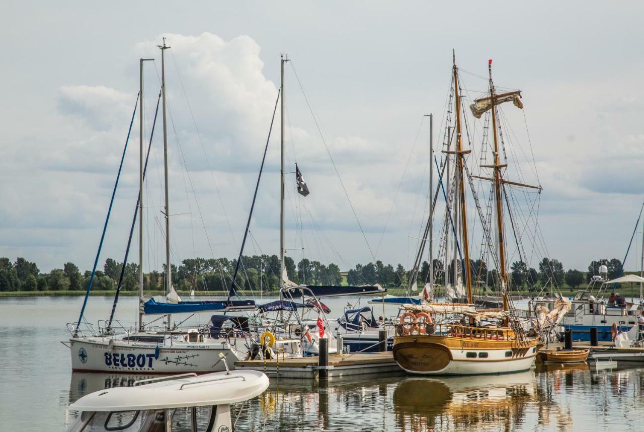 Gosciniec Rynski Mlyn Ryn  Buitenkant foto
